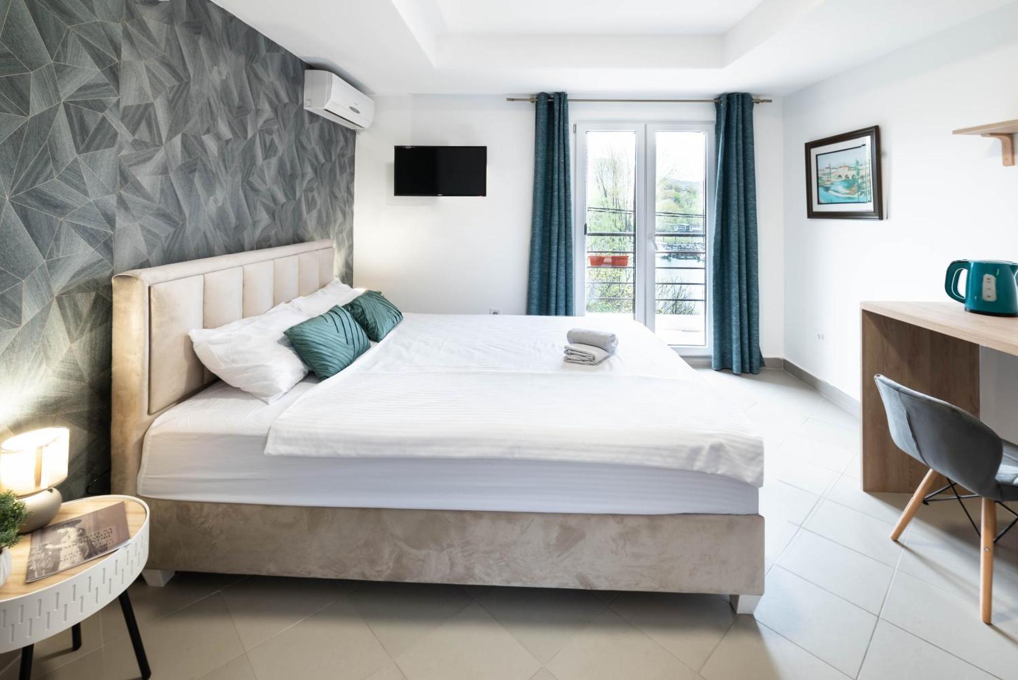 Studio Apartment Cudo Nevidjeno Karuc 外观 照片