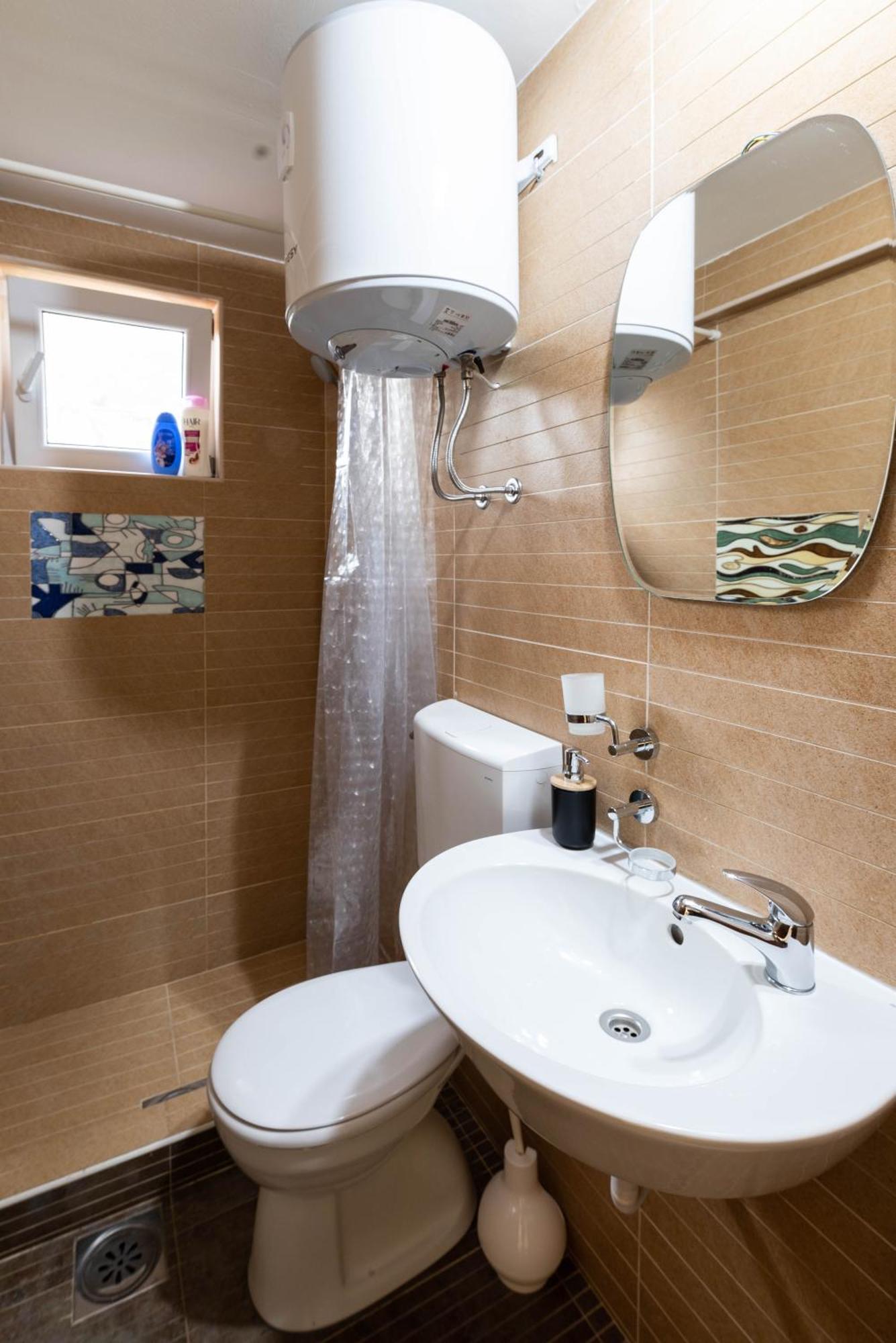 Studio Apartment Cudo Nevidjeno Karuc 外观 照片