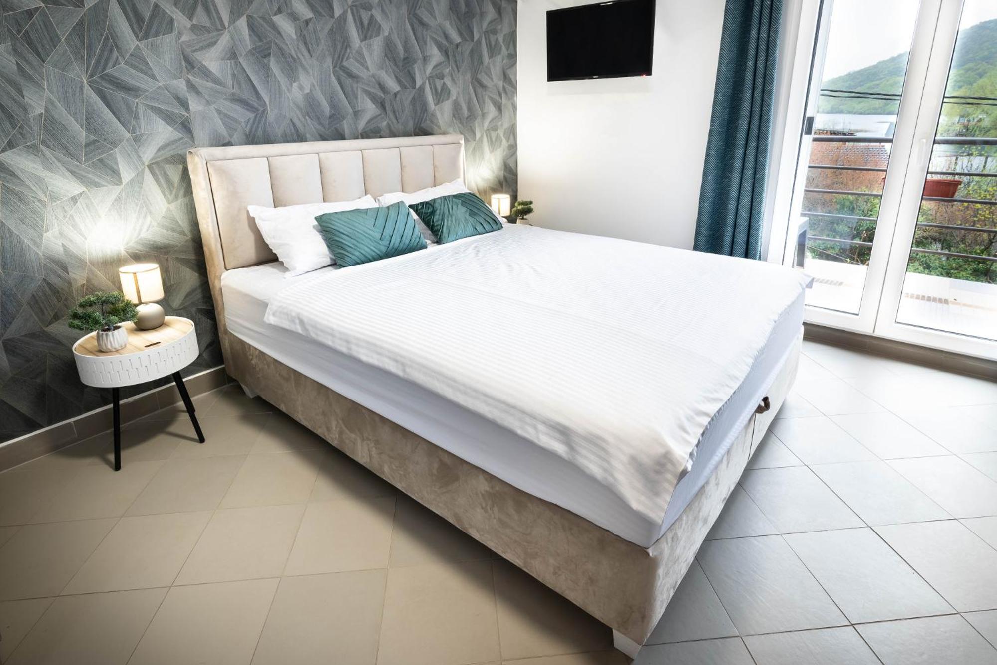 Studio Apartment Cudo Nevidjeno Karuc 外观 照片
