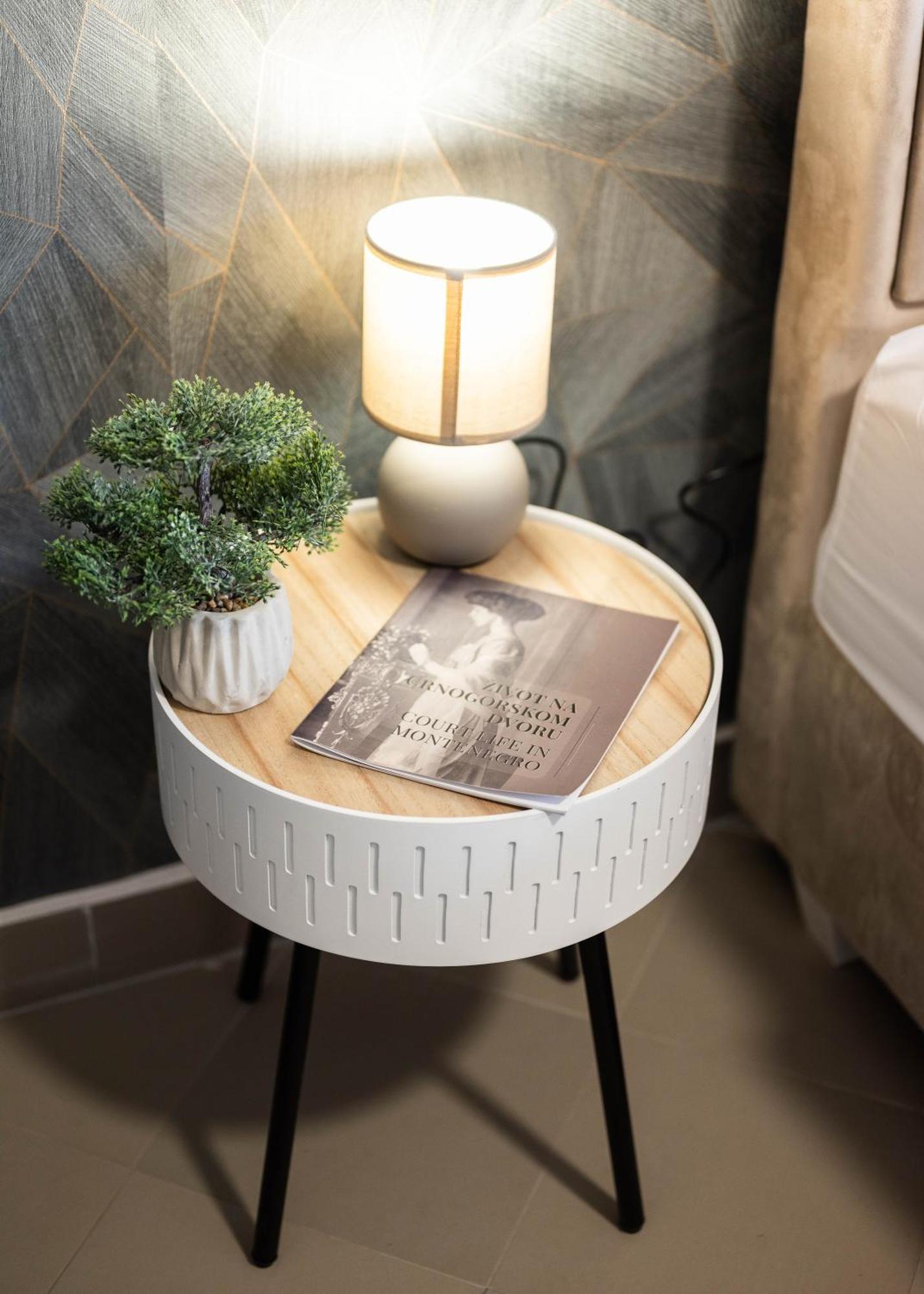 Studio Apartment Cudo Nevidjeno Karuc 外观 照片