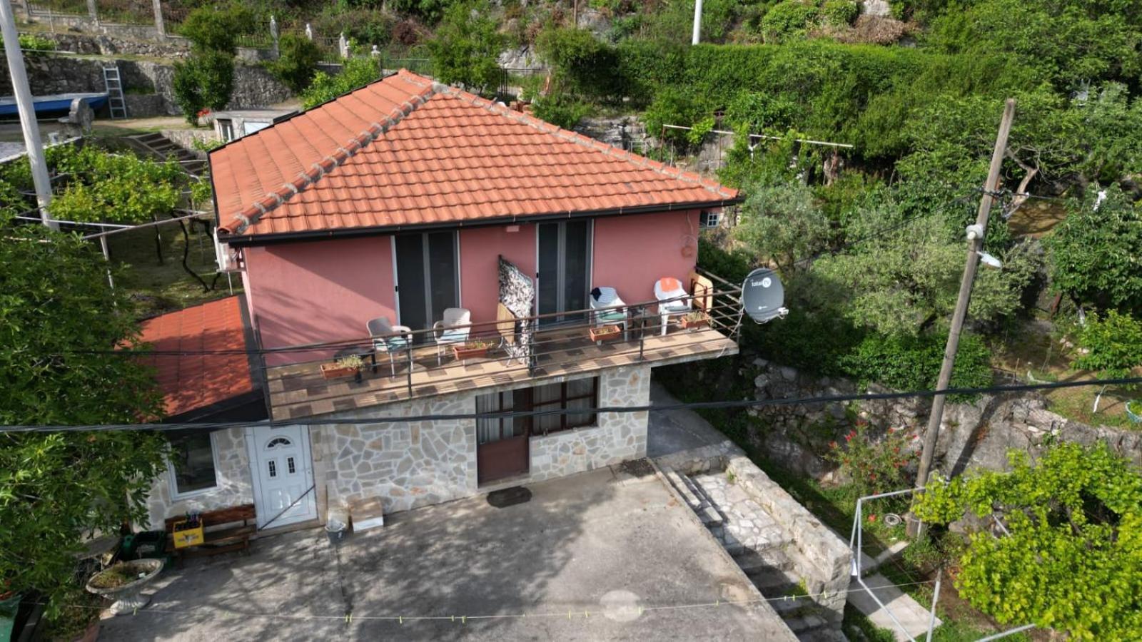 Studio Apartment Cudo Nevidjeno Karuc 外观 照片